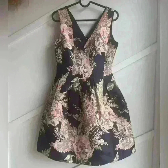 Vince Camuto Floral Textured Short Jacquard Fit &  Flare evening Dress, Size 0 - Picture 8 of 14